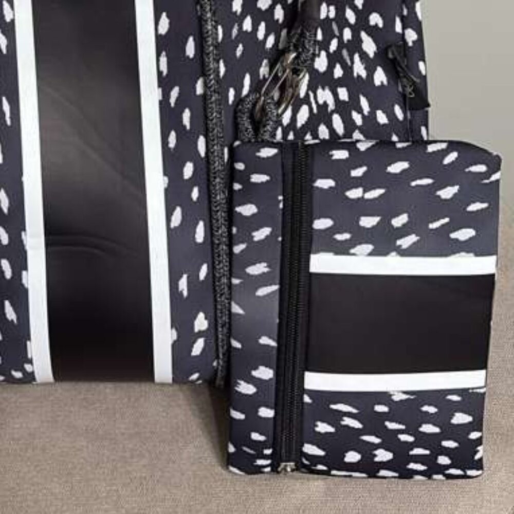 Brand New with Tags (NWT) Black & White Neoprene Tote and Matching Pouch Set! - Picture 7 of 10
